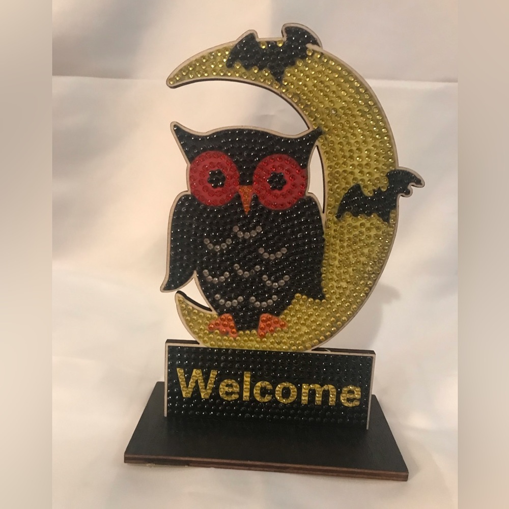 Diamond Painted Owl Halloween Stand